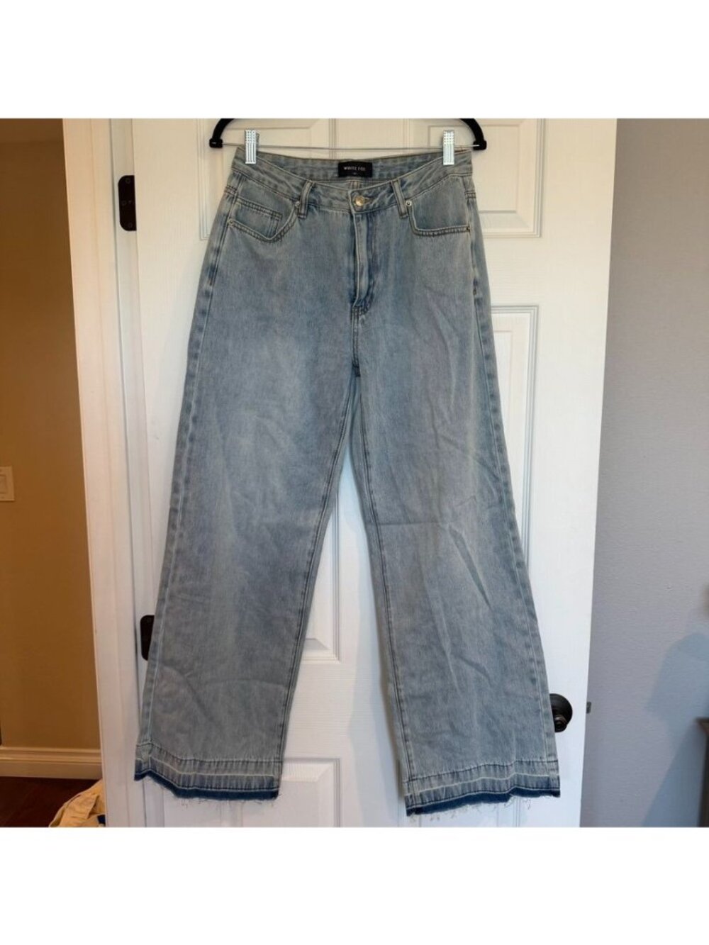 White Fox Light Wash Blue Denim Wide Leg Jeans Size Medium